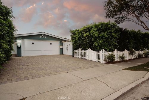 1598 Baker St, Costa Mesa, CA, 92626-3747 | Card Image