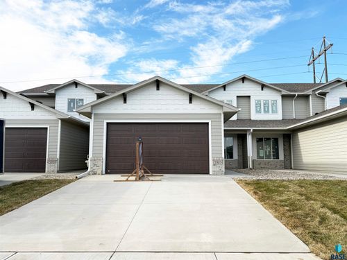 5929 S Spirea Ave Avenue, Sioux Falls, SD, 57108 | Card Image