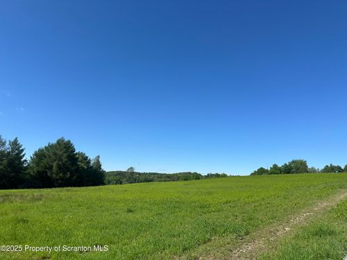 1520 Abington Rd, North Abington Township, PA, 18414-8095 | Card Image