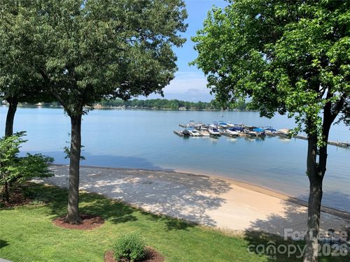 672 Portside Drive, Davidson, NC, 28036 | Card Image