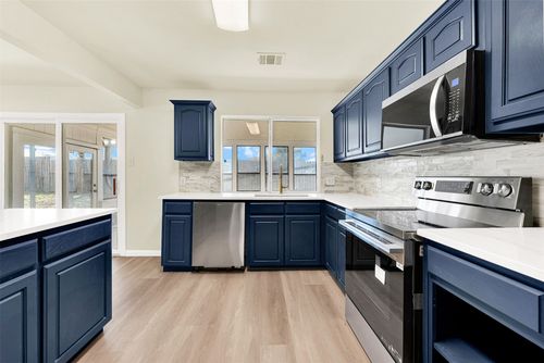 2033 Durham St, Irving, TX, 75062-3546 | Card Image