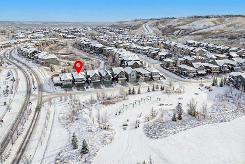 10 Cranbrook Hill Se, Calgary, AB, T3M2K8 | Card Image