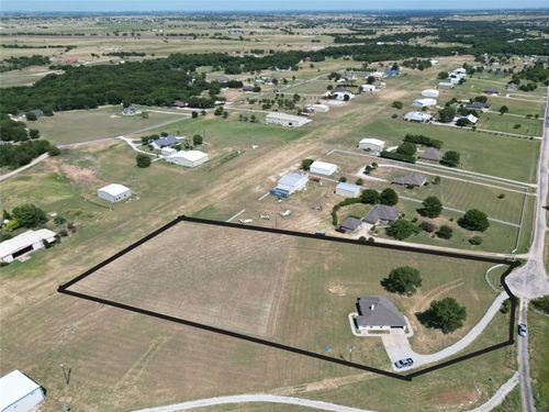 340 Red Baron Dr, Rhome, TX, 76078-2133 | Card Image