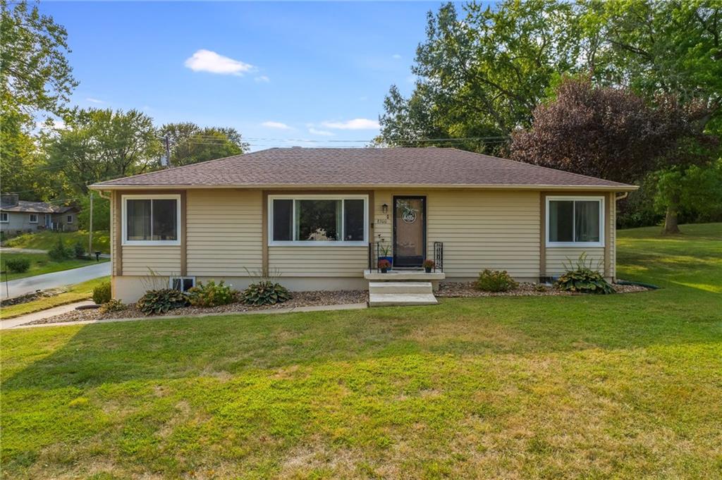 Troost Ave, Kansas City, MO 64118
