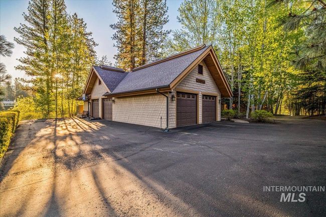3872 Brookside Dr, House other with 6 bedrooms, 7 bathrooms and 6 parking in New Meadows ID | Image 6