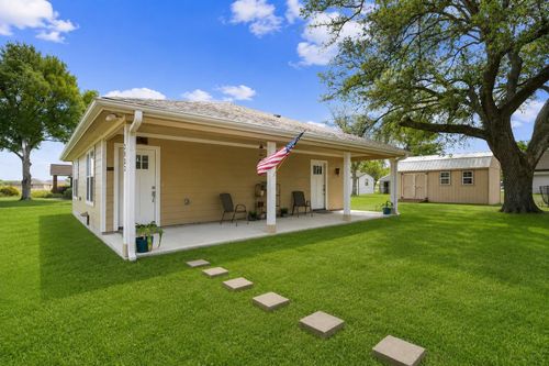 3027 Poppy St, Needville, TX, 77461-5616 | Card Image