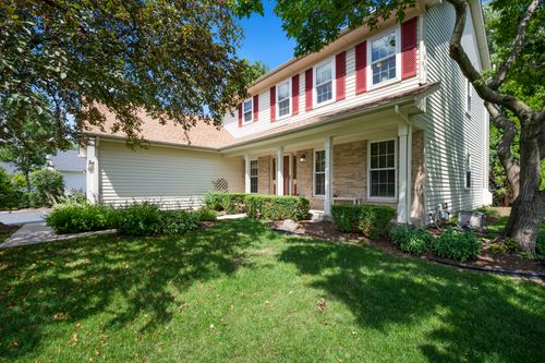 2755 Bluewater Cir, Naperville, IL, 60564-4384 | Card Image