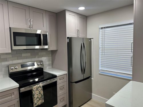 403-2635 Nw 104th Ave, Sunrise, FL, 33322-6300 | Card Image