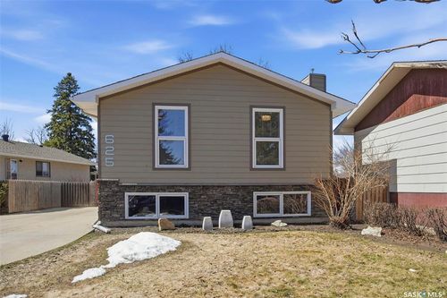 625 Guelph Crescent, Saskatoon, SK, S7H4R5 | Card Image