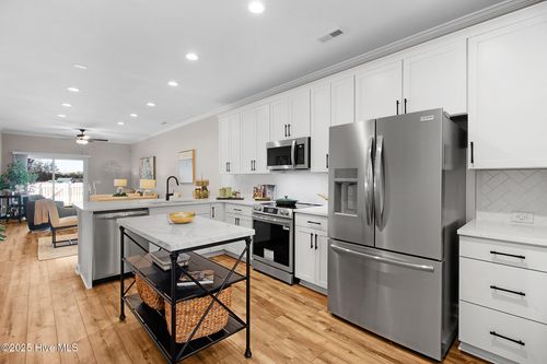 unit-102-225 Cline Way, Beaufort, NC, 28516 | Card Image