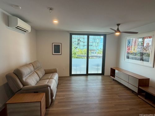 908-987 Queen St, Honolulu, HI, 96814-5271 | Card Image
