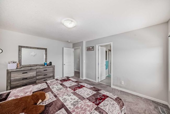 93 Red Sky Road Ne, Home with 3 bedrooms, 2 bathrooms and 4 parking in Calgary AB | Image 14