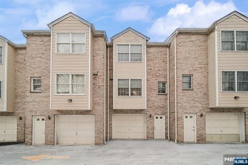 196 Madison Ave, Dumont, NJ, 07628-3366 | Card Image