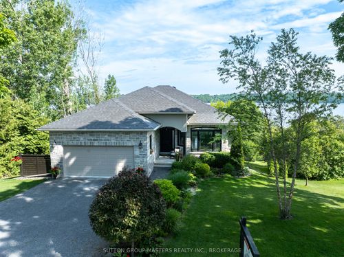452 Bayshore Rd, Bath, ON, K0H1G0 | Card Image