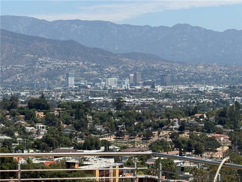 2266 Ronda Vista Dr, Los Angeles, CA, 90027-4642 | Card Image