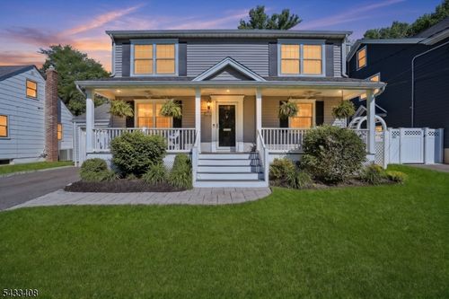 208 Wyoming St, Westfield, NJ, 07090-2231 | Card Image