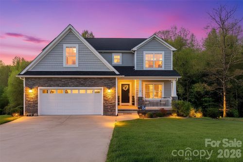 5177 S Oak Cir, Granite Falls, NC, 28630-8792 | Card Image