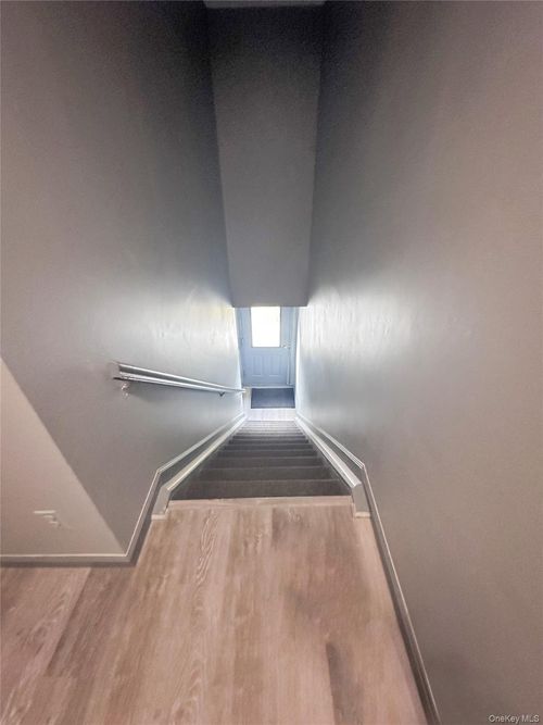 apt-33b-2449 Union Blvd, Islip, NY, 11751-3137 | Card Image