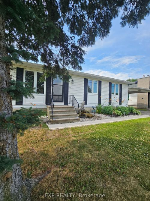 {{alt}} | Card Image