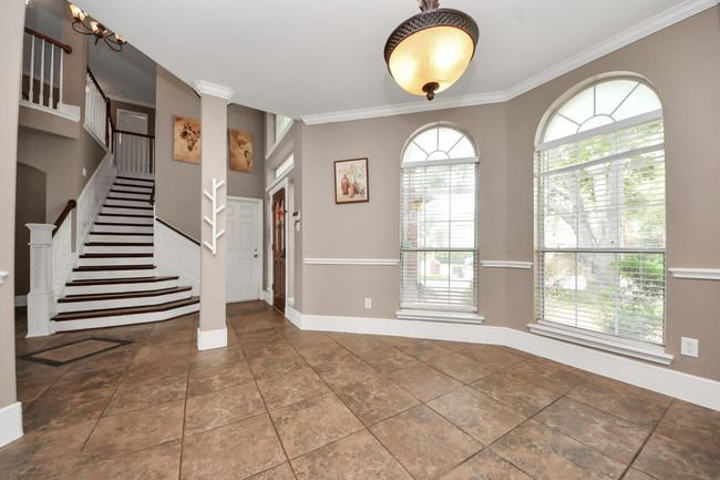 Formal dining | Image 8