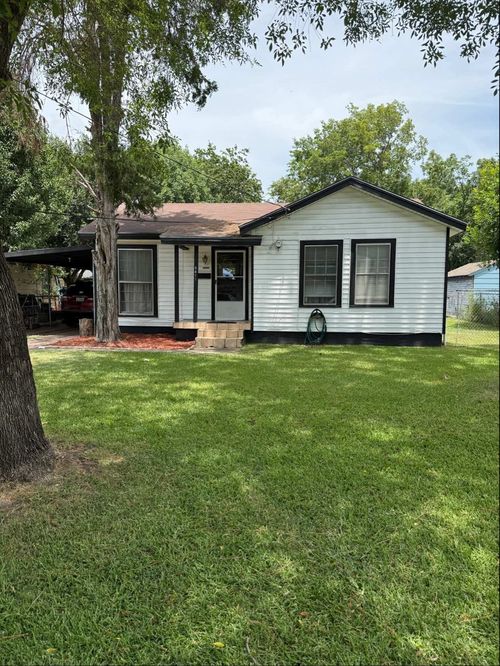 8411 Birch Ave, Dallas, TX, 75217-7004 | Card Image