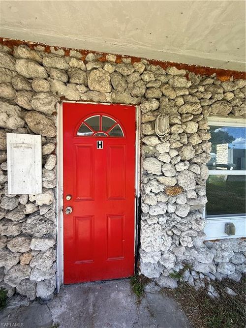 unit-h-1189 N Tamiami Trl, North Fort Myers, FL, 33903 | Card Image