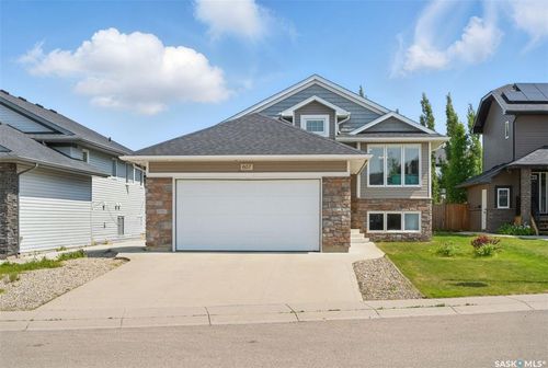 607 Pringle Bend, Saskatoon, SK, S7T0S7 | Card Image