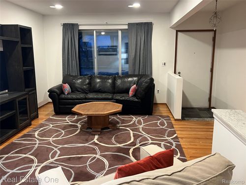 36303 Tulane Dr, Sterling Heights, MI, 48312-2860 | Card Image