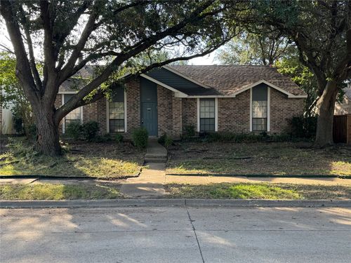 142 Kingsbridge Dr, Garland, TX, 75040-3513 | Card Image