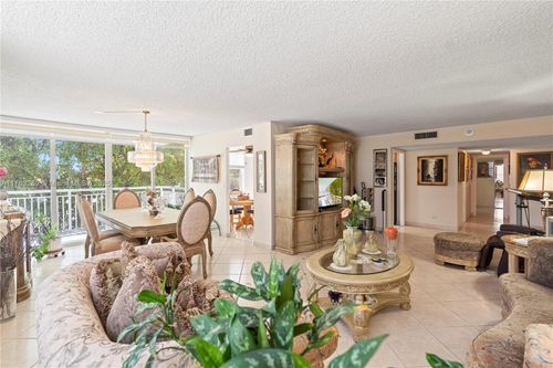 apt-312-301 174th St, Sunny Isles Beach, FL, 33160-3229 | Card Image