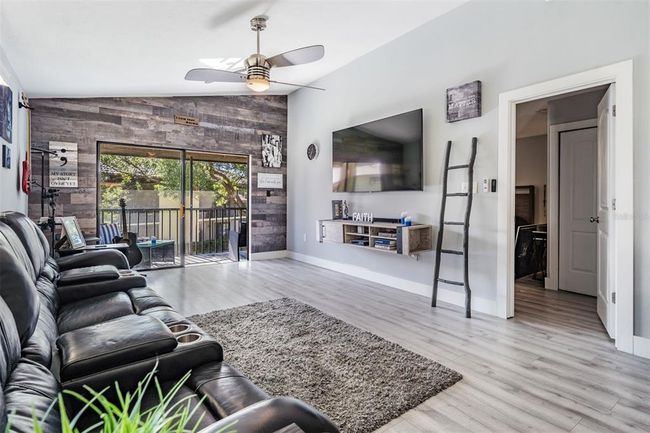 1313 - 1313 Hammock Pine Blvd, Condo with 2 bedrooms, 2 bathrooms and null parking in CLEARWATER FL | Image 15
