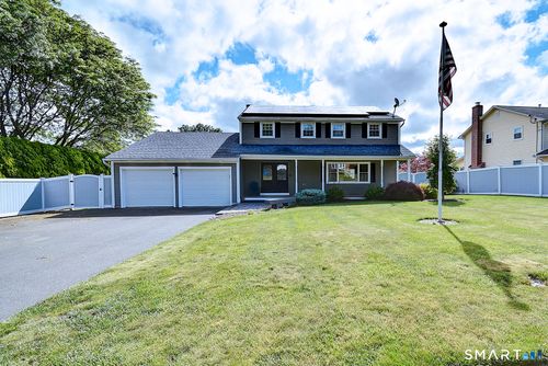 410 Westwood Hl, Wethersfield, CT, 06109-1945 | Card Image