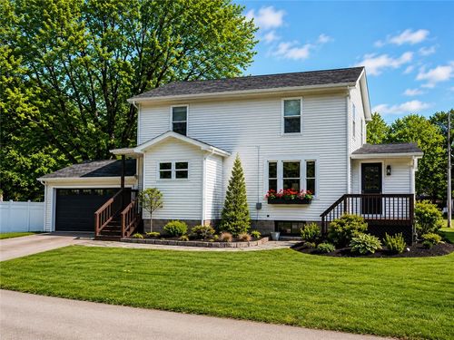 870 N Buhl Farm Dr, Hermitage, PA, 16148-1556 | Card Image