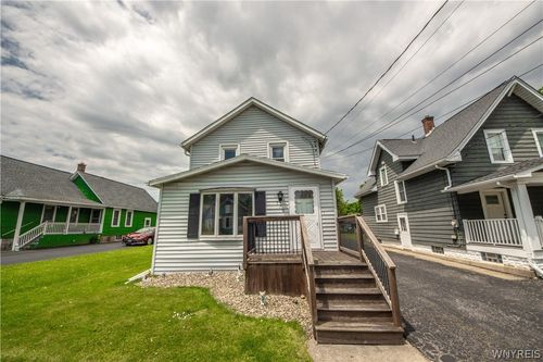 570 Broad St, Tonawanda, NY, 14150-1828 | Card Image