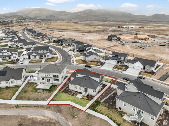 Aerial view with a residential view and a mountain view | Image 29