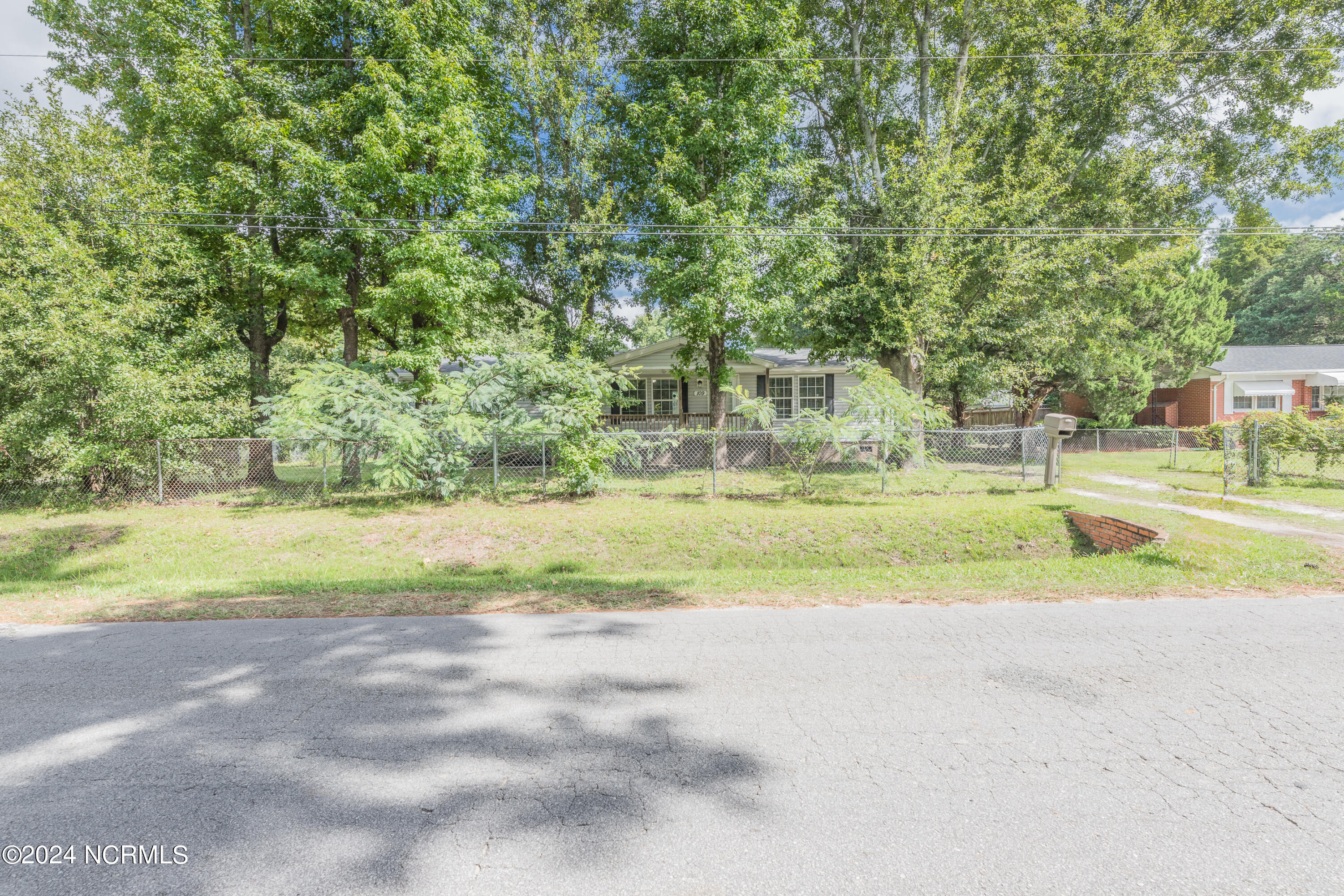 Barbara Ave, Midway Park, NC 28544