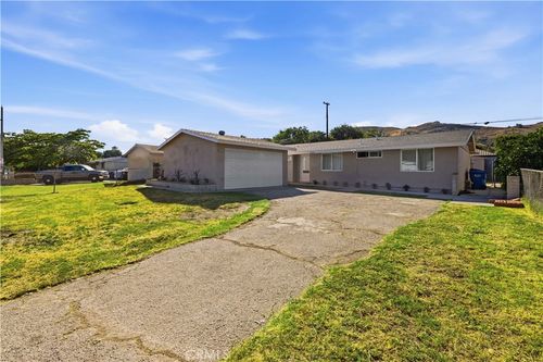 2243 Concord Ave, Pomona, CA, 91768-1019 | Card Image