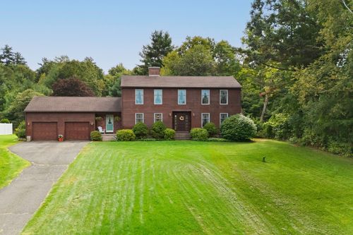 9 Labrie Ln, Holyoke, MA, 01040-9646 | Card Image