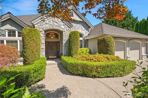 1104 268th Way Se, Sammamish, WA, 98075-7978 | Card Image