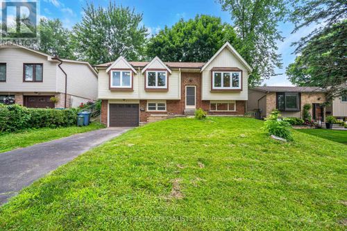 15 Woodridge Dr, Guelph, ON, N1H7E3 | Card Image