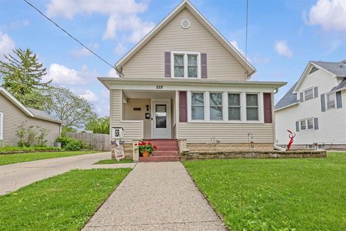 228 N Chatham St, Janesville, WI, 53548-3598 | Card Image
