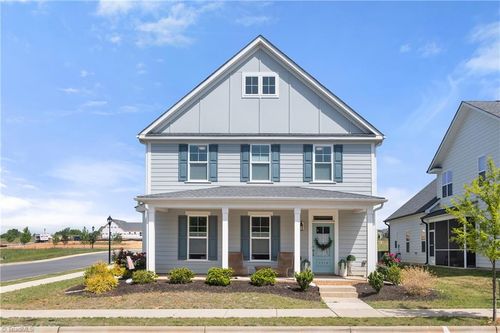 1720 Eastover Dr, Kernersville, NC, 27284-4020 | Card Image