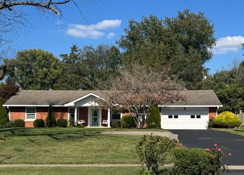 729 Wellington Way, Lexington, KY, 40503-2738 | Card Image