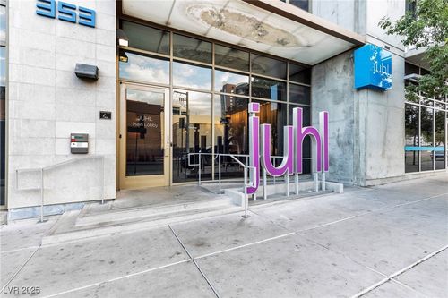 557-353 E Bonneville Ave, Las Vegas, NV, 89101-6622 | Card Image