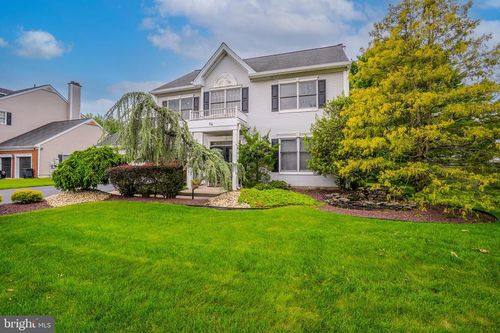 94 Providence Boulevard, Kendall Park, NJ, 08824 | Card Image