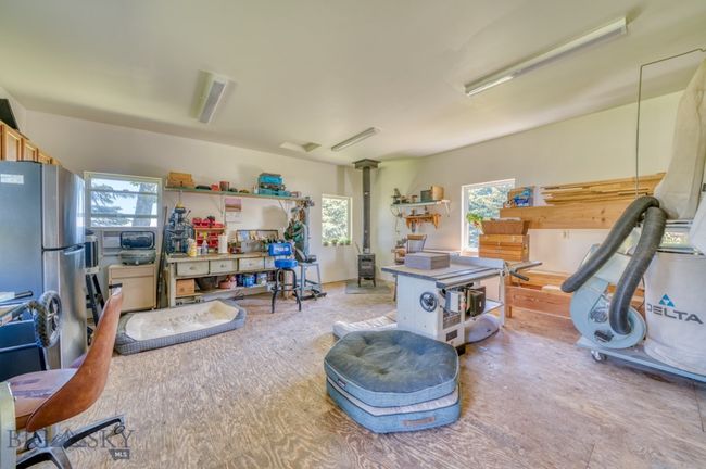 Interior of shop/studio building | Image 42