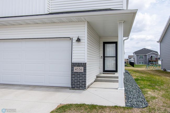 Front Exterior | Image 4