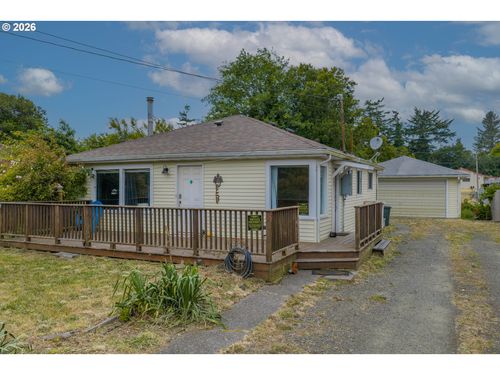 456 N Cammann St, Coos Bay, OR, 97420-3402 | Card Image