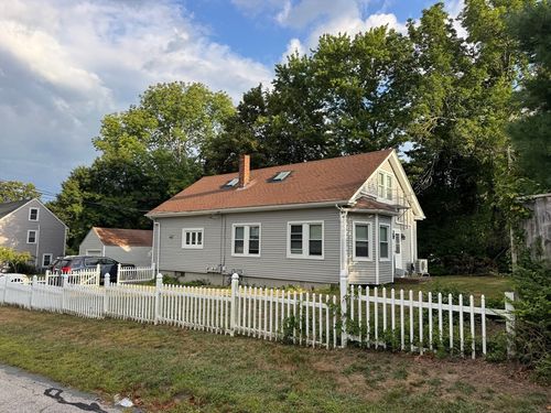 50 Lyng St, Dartmouth, MA, 02747-2610 | Card Image