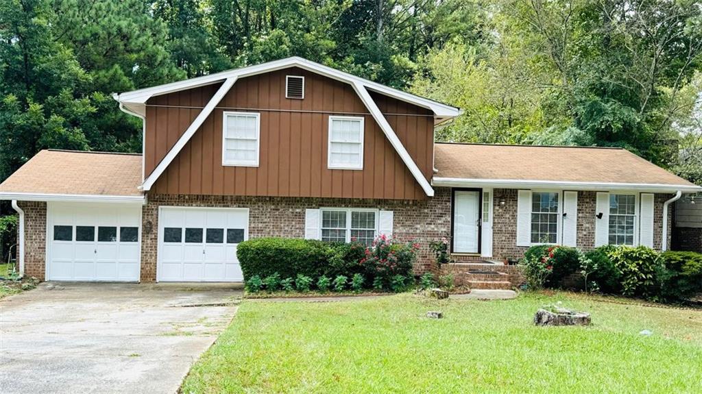Mercer Rd, Stone Mountain, GA 30083